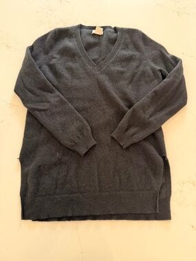 Goats 100% Cashmere Black V Neck Sweater Women’s Medium